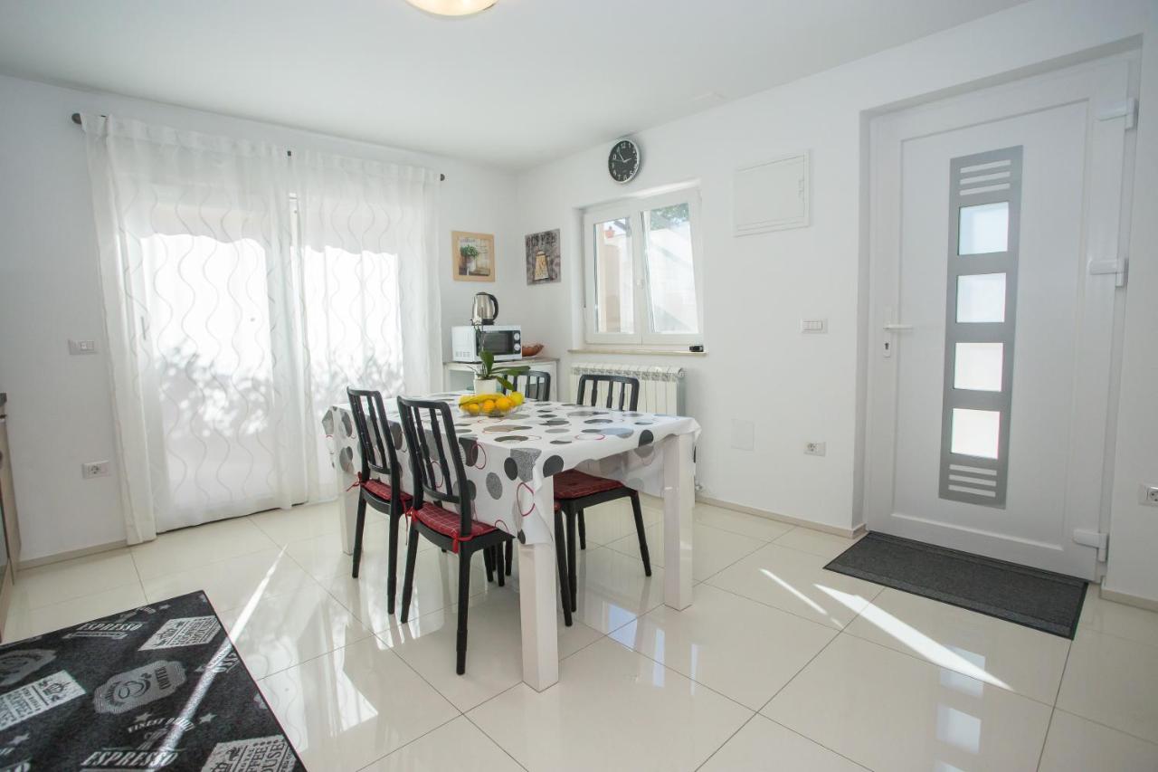 Zagar Apartment Пореч Екстер'єр фото