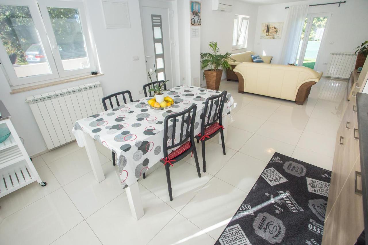 Zagar Apartment Пореч Екстер'єр фото