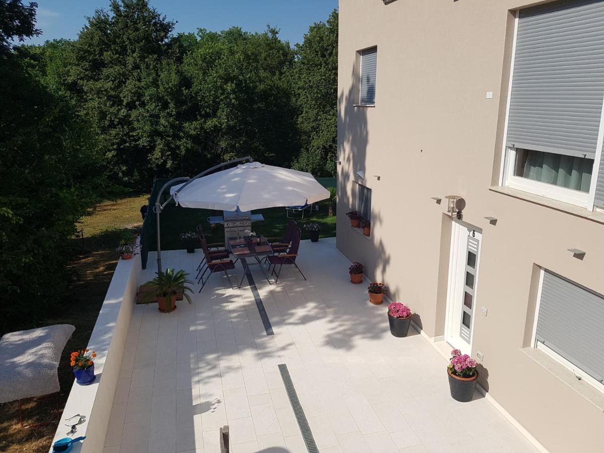 Zagar Apartment Пореч Екстер'єр фото